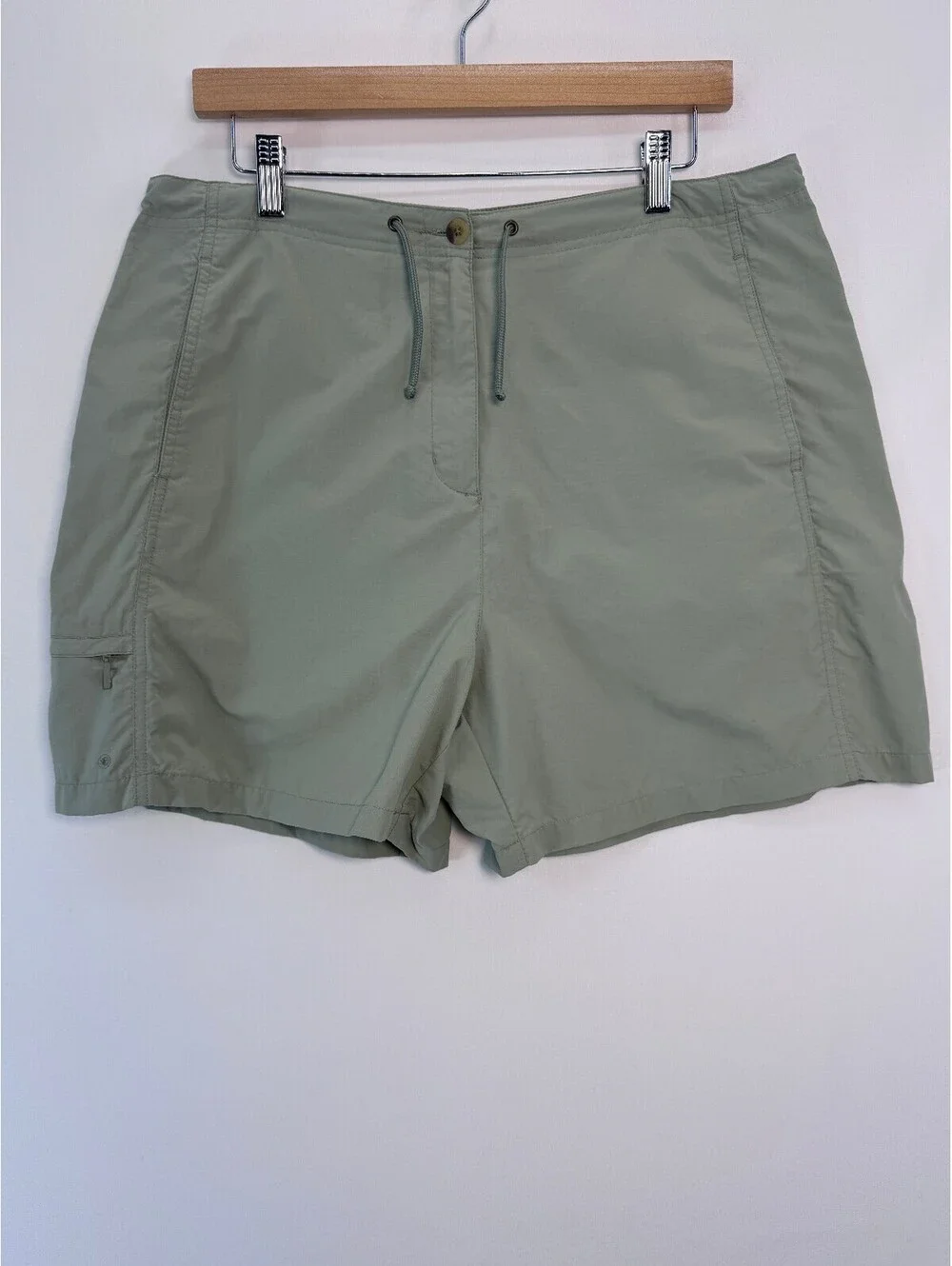 Woolrich Womens Nylon Hiking Shorts Sage Green Outdoor Gorpcore Size Medium